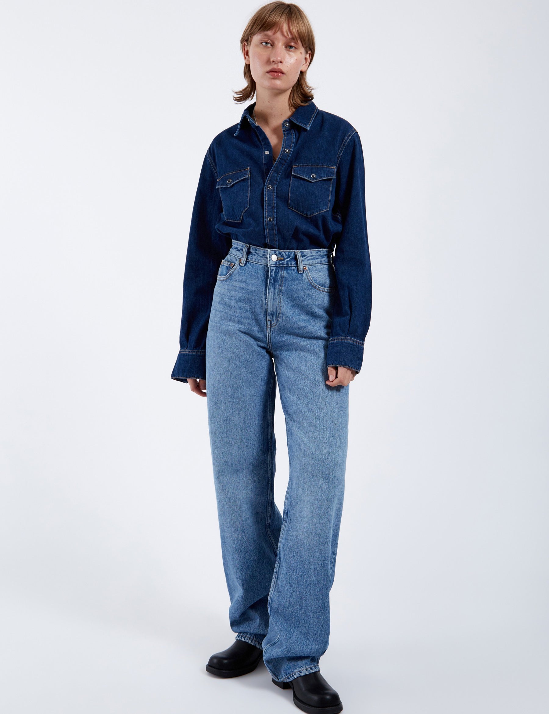 DrDenim_FW25_ProductPictures_Sukie_Shirt_Dark_Retro_1.jpg