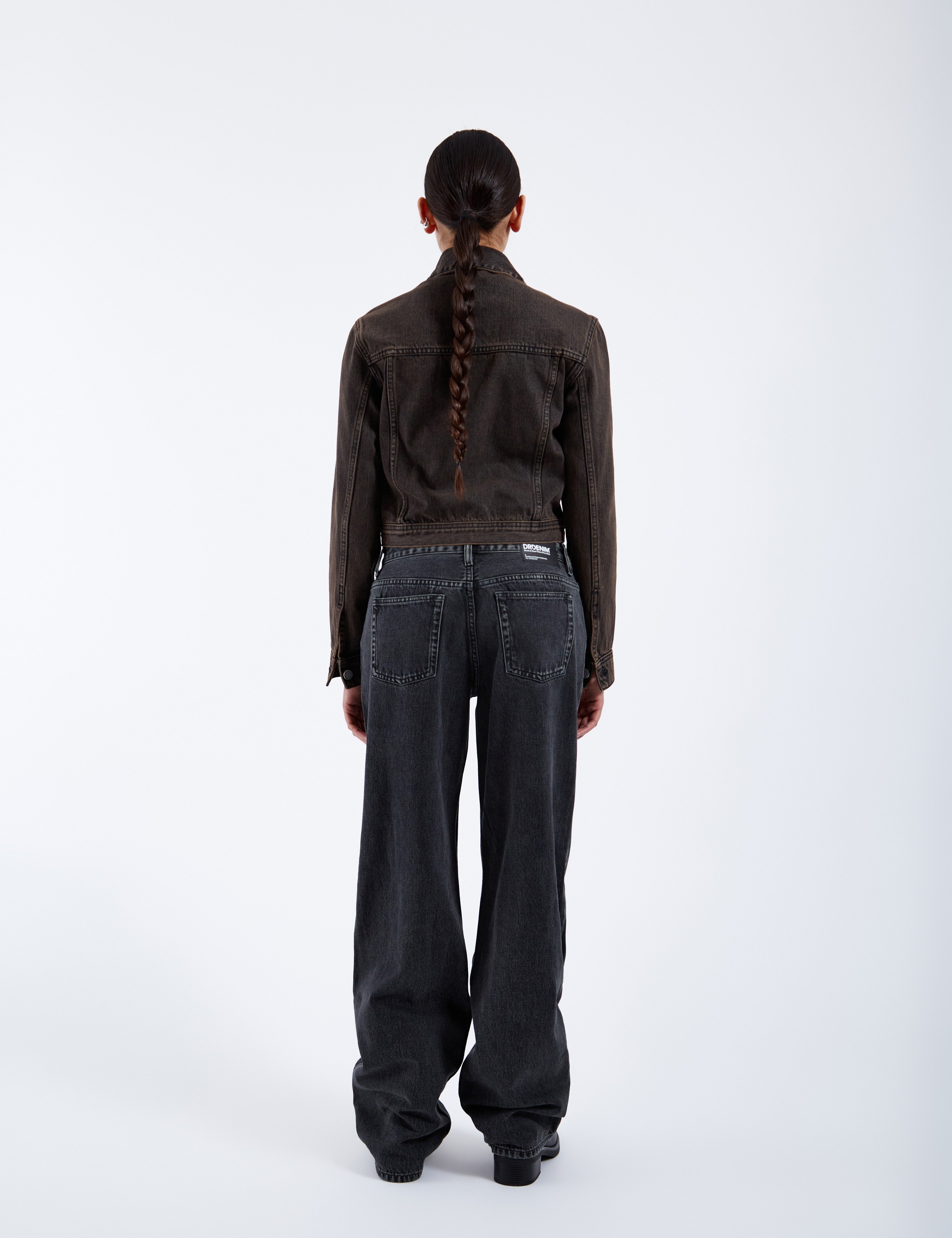 DrDenim_FW25_Product_Pictures_Becky_Jacket_Jet_Brown_1230.jpg