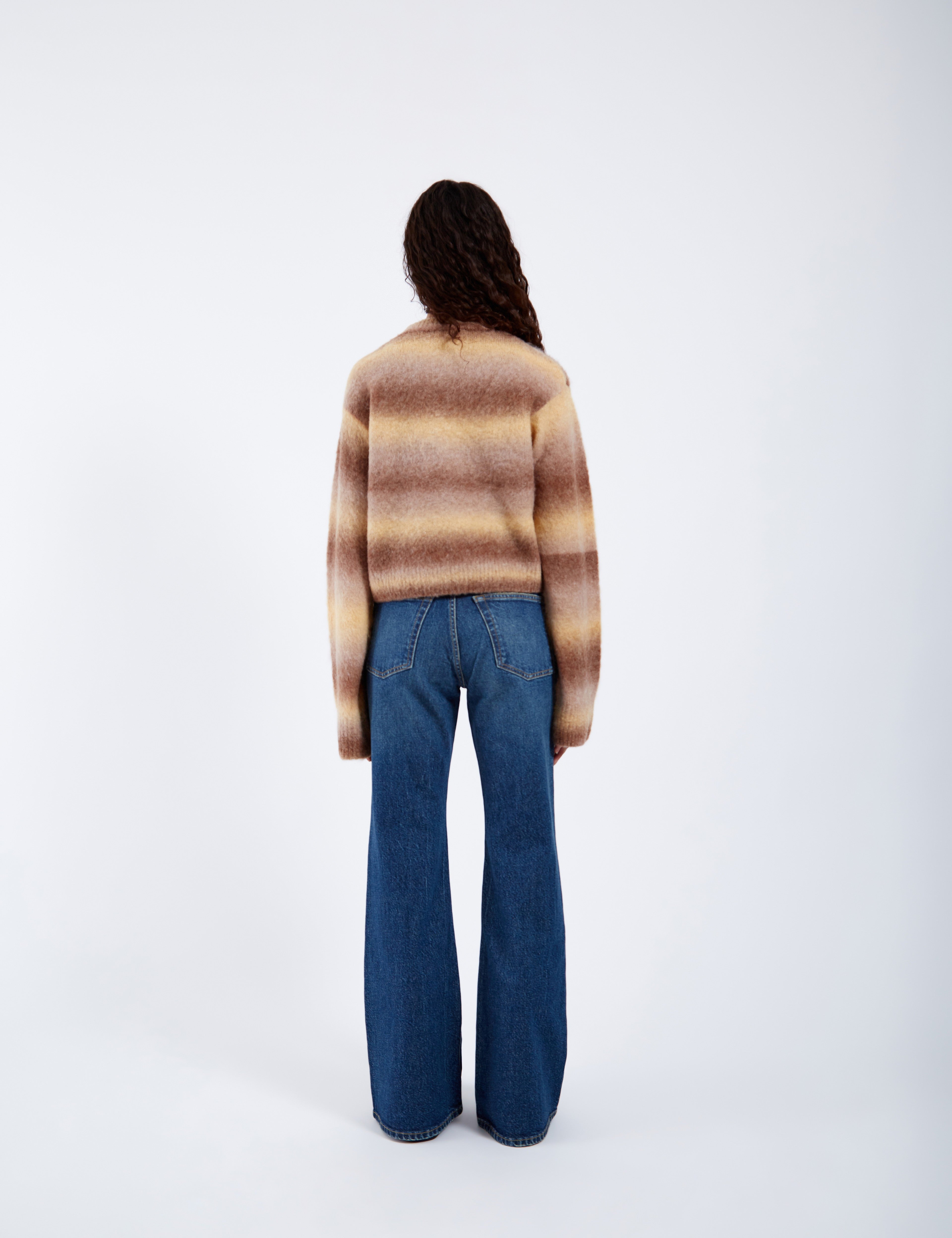 DrDenim_FW25_Product_Pictures_Moira_Sweater_Fade_Yellow_1819.jpg