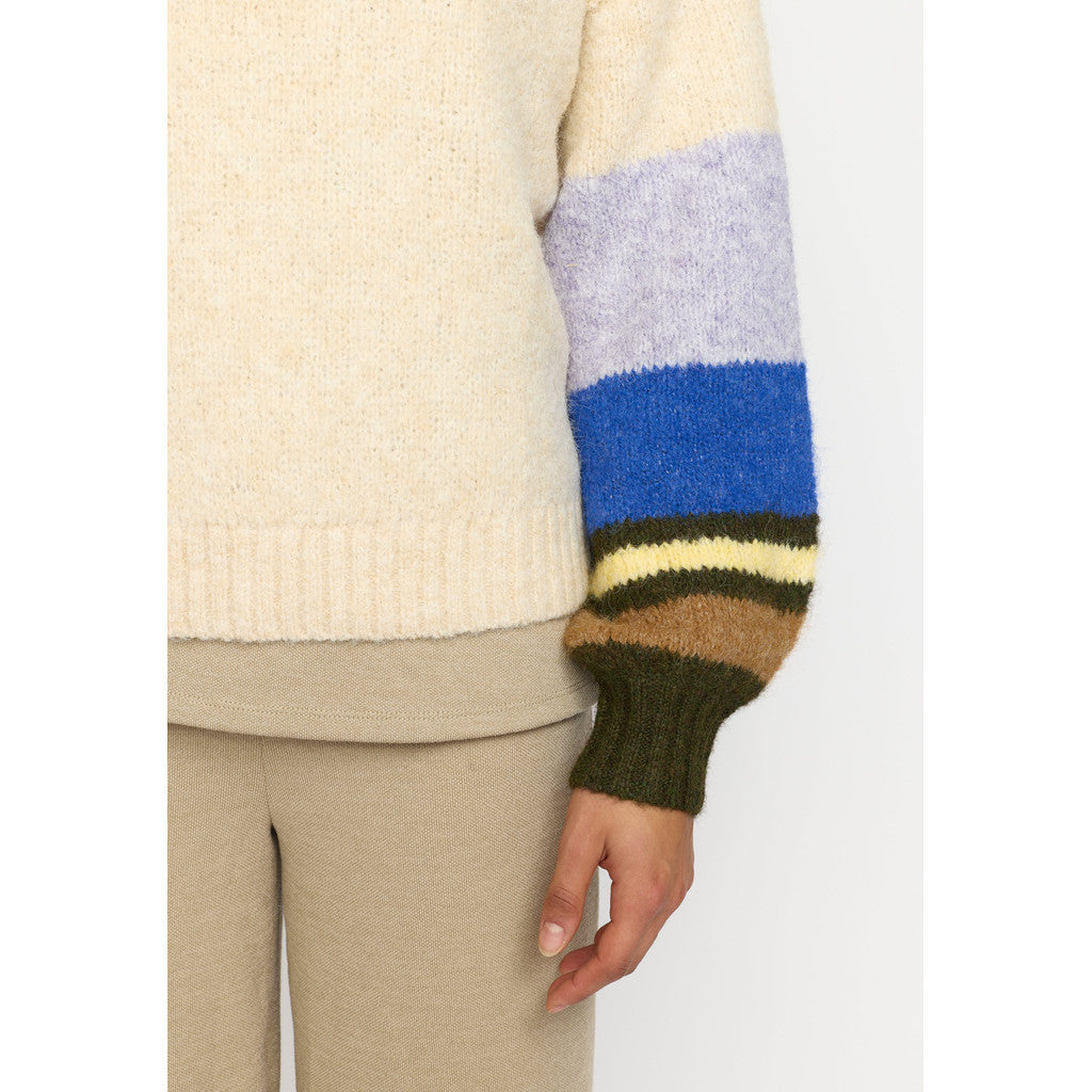 66105 striped sweater