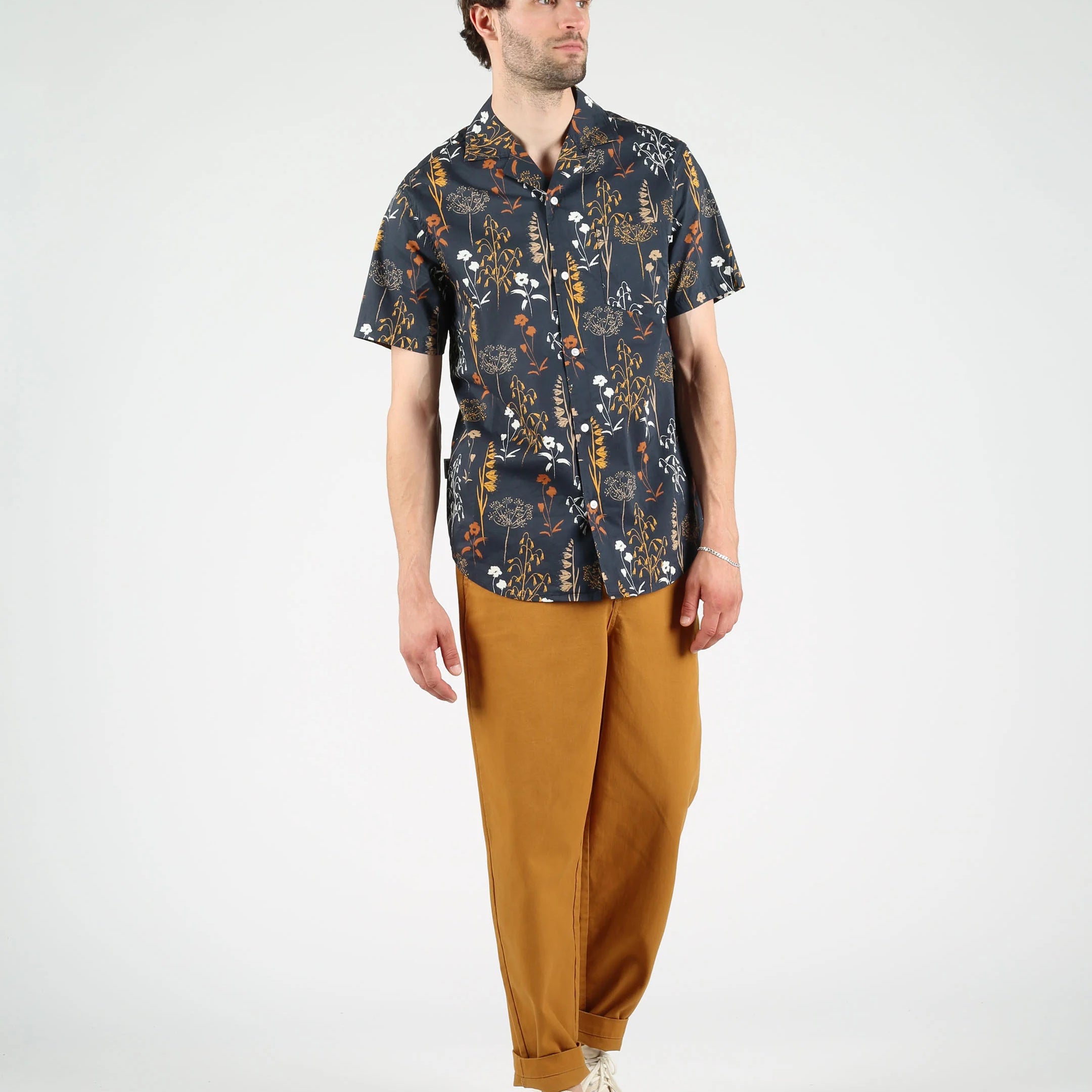 wemoto-ss26-shooting-men-shirting-vernon-navyblue-2jpg-558402_jpg.webp